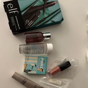 Makeup bundle
